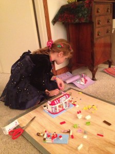 natalie_christmas_lego_cafe