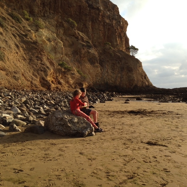 kids eating peaches on a rock, melt my heart